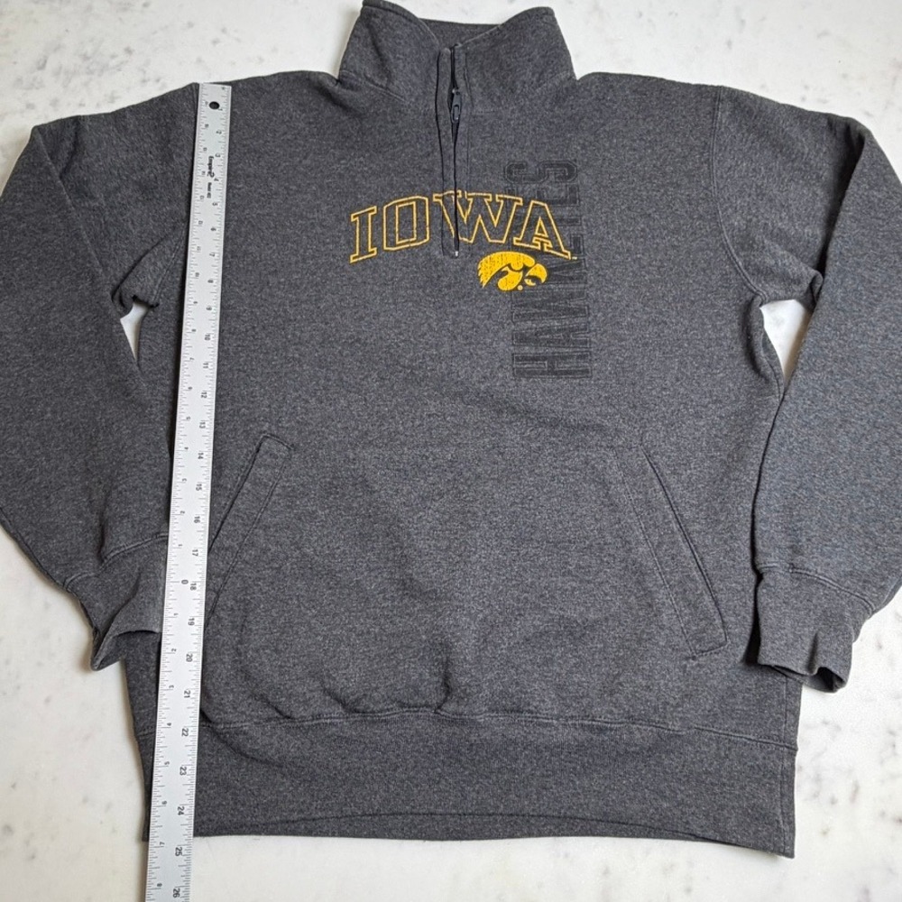 Champion Iowa Hawkeyes‎ Quarter Zip Sweatshirt Medium Gray Fleece